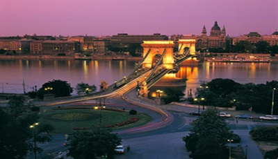 Több tízezer turista látogatott Budapestre
