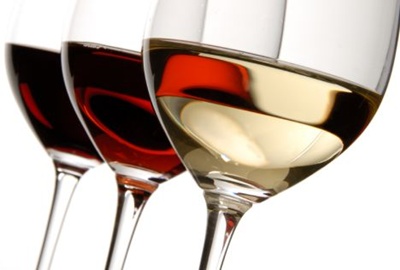 Akár napi fél pohár bor is növelheti a mellrák kockázatát