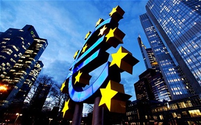 Lassult az eurózónás magánszektor