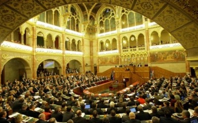 A külföldi egyetemek magyarországi működéséről lesz vita az Országgyűlésen