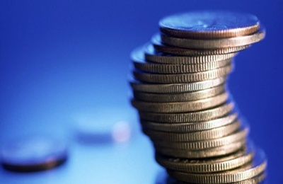 A pénzügyi vállalatok csökkenő bevételektől tartanak a FinTech cégek térnyerése miatt