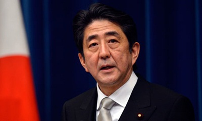 A japán kormányfő szerint Trump megbízható vezető