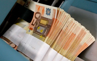 Az alapok kivárnak az euróval kapcsolatban 