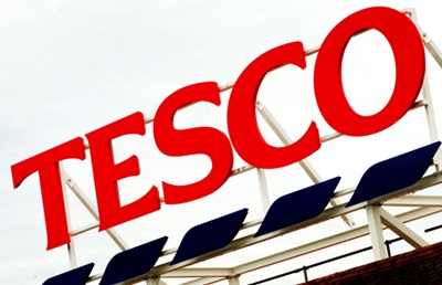 Terjeszkedő Tesco - Mrgszerezték legnagyobb brit élelmiszer-nagykereskedelmi céget
