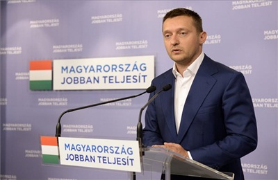 Újraválasztották Rogán Antalt a Fidesz frakcióvezetőjének