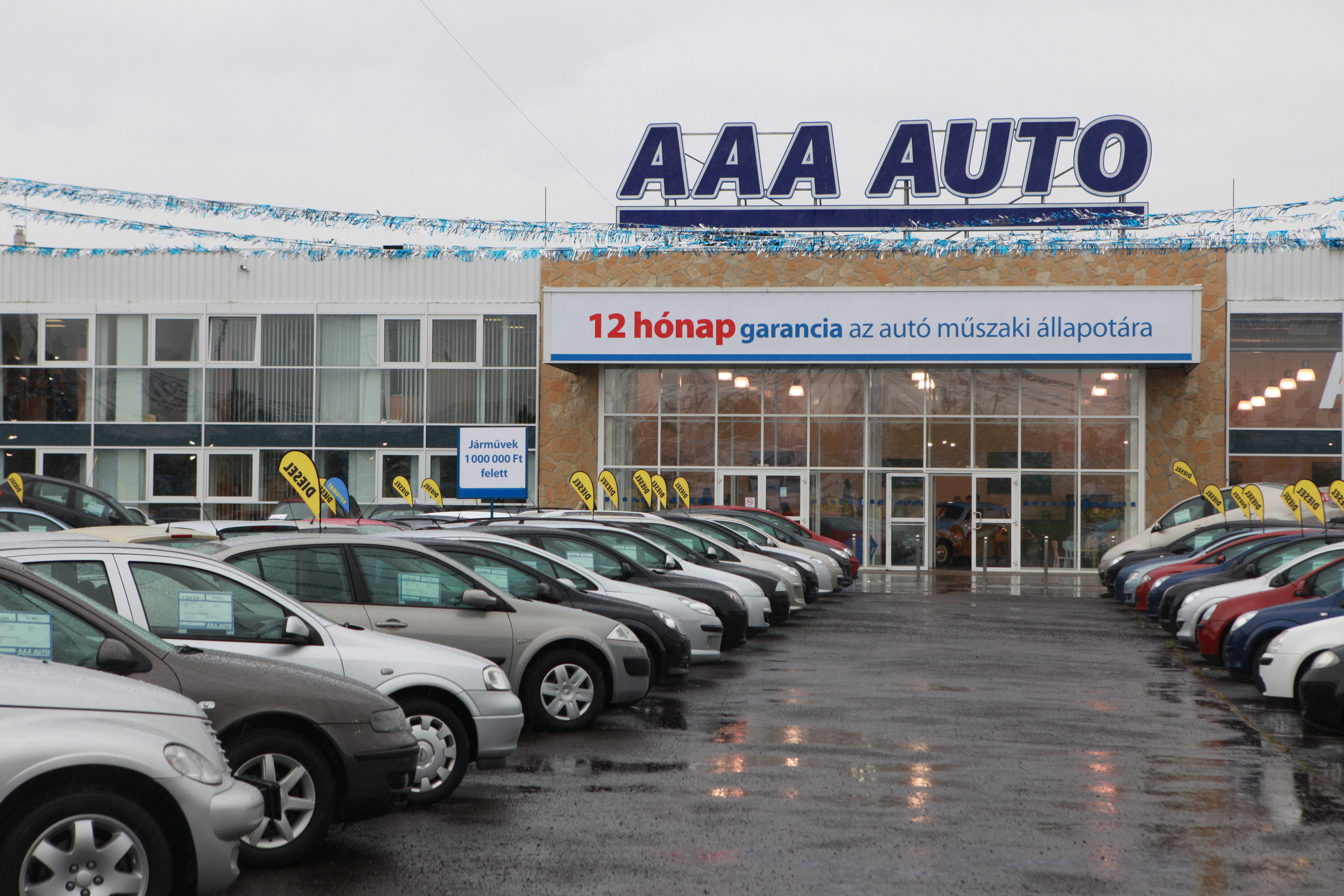 Az AAA AUTO-nál akár 900 ezer forinttal olcsóbban lehet autót venni karácsony előtt 