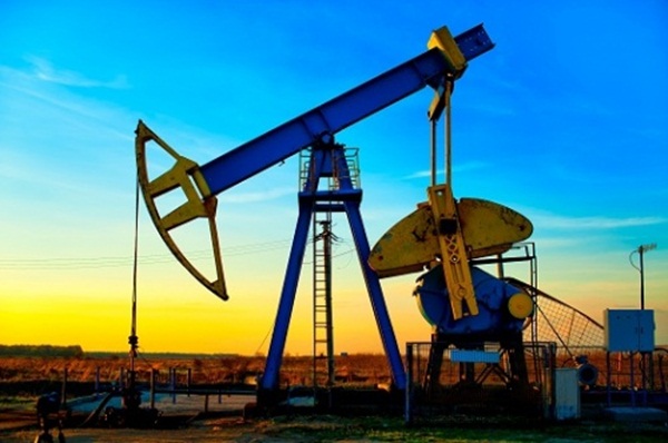 A Goldman és a Danske elemzői emelték az olaj idei átlagárára vonatkozó előrejelzésüket