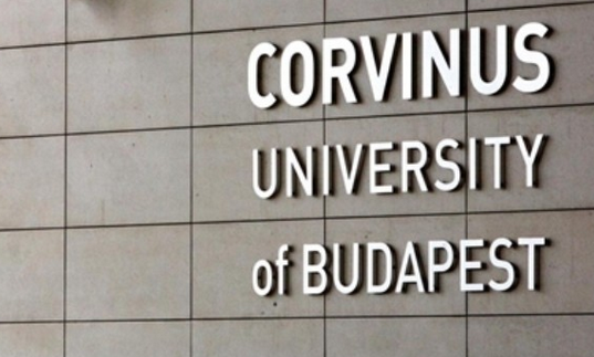 A Corvinus egyetem díszdoktorává avatták a horvát államfőt