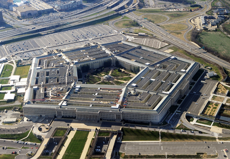 Donald Trump felmentette a Pentagon belső ellenőrzésének vezetőjét