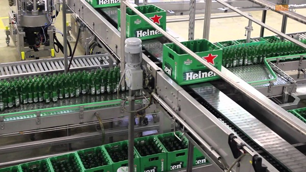 Lebomló poharat tesztel a Heineken
