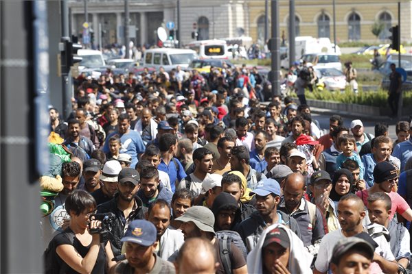 6 millió menekült akar bejutni Európába