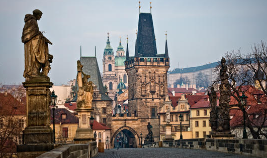 Közel 8 millió turista látogatott el Prágába