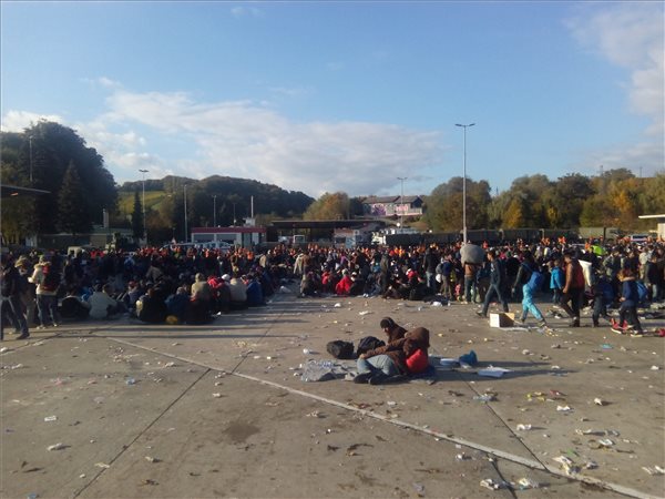 Olaszország igyekszik elriasztani az illegális bevándorlókat