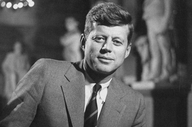 Elárverezik Kennedy elnök fiatalkori naplóját