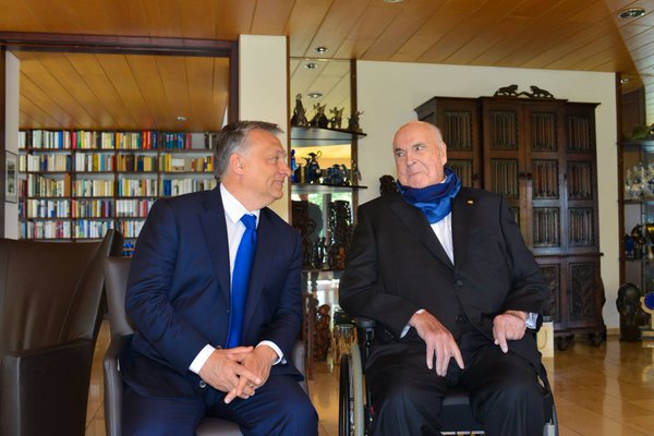 Helmut Kohl és Orbán Viktor szinte apa-fiú a viszony