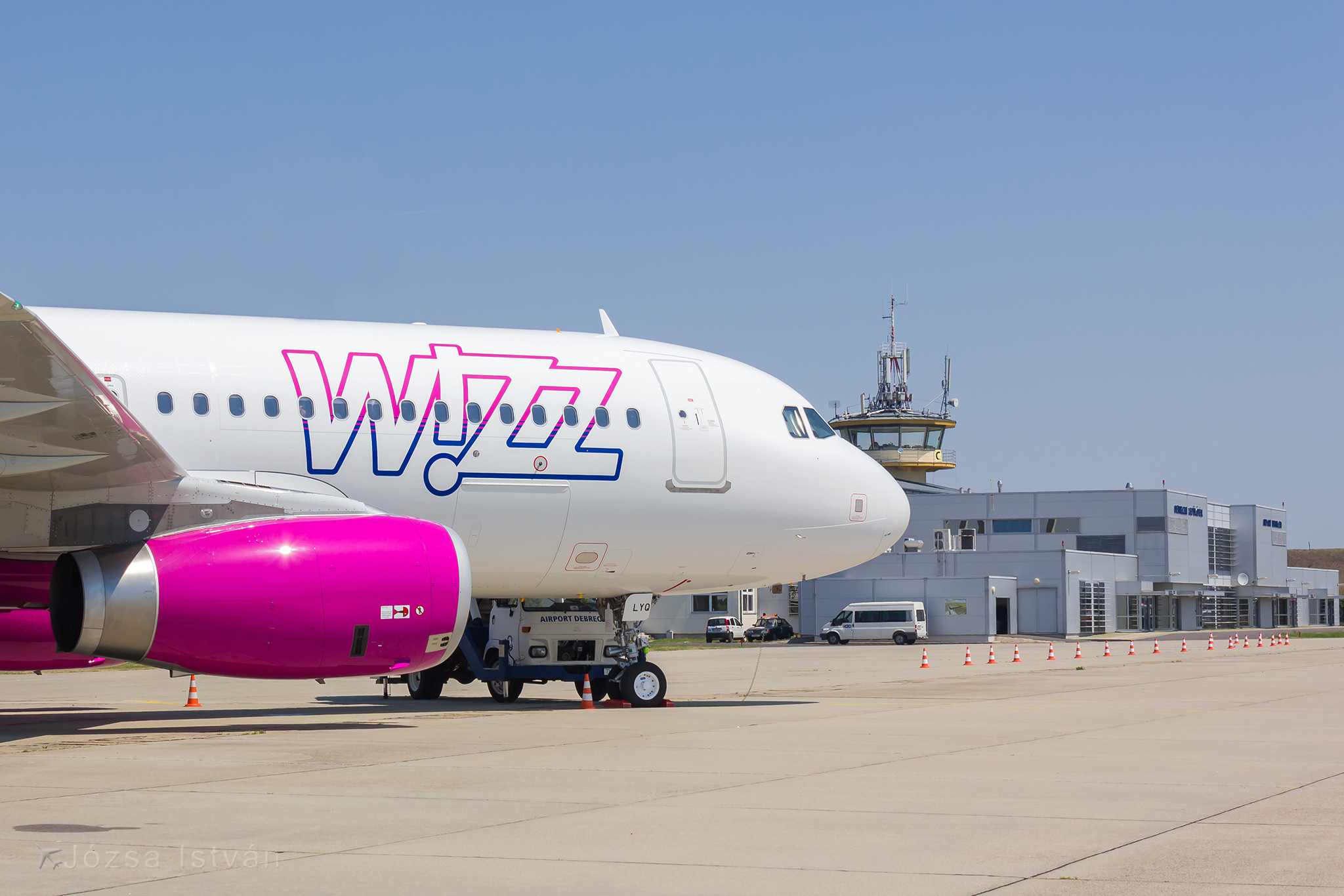 A Wizz Air vasárnaptól felfüggeszti Budapest–Dubaj járatát
