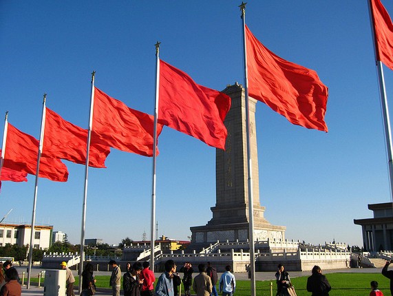Növekvő aggodalmak - Pekingben birkóznak a vírussal