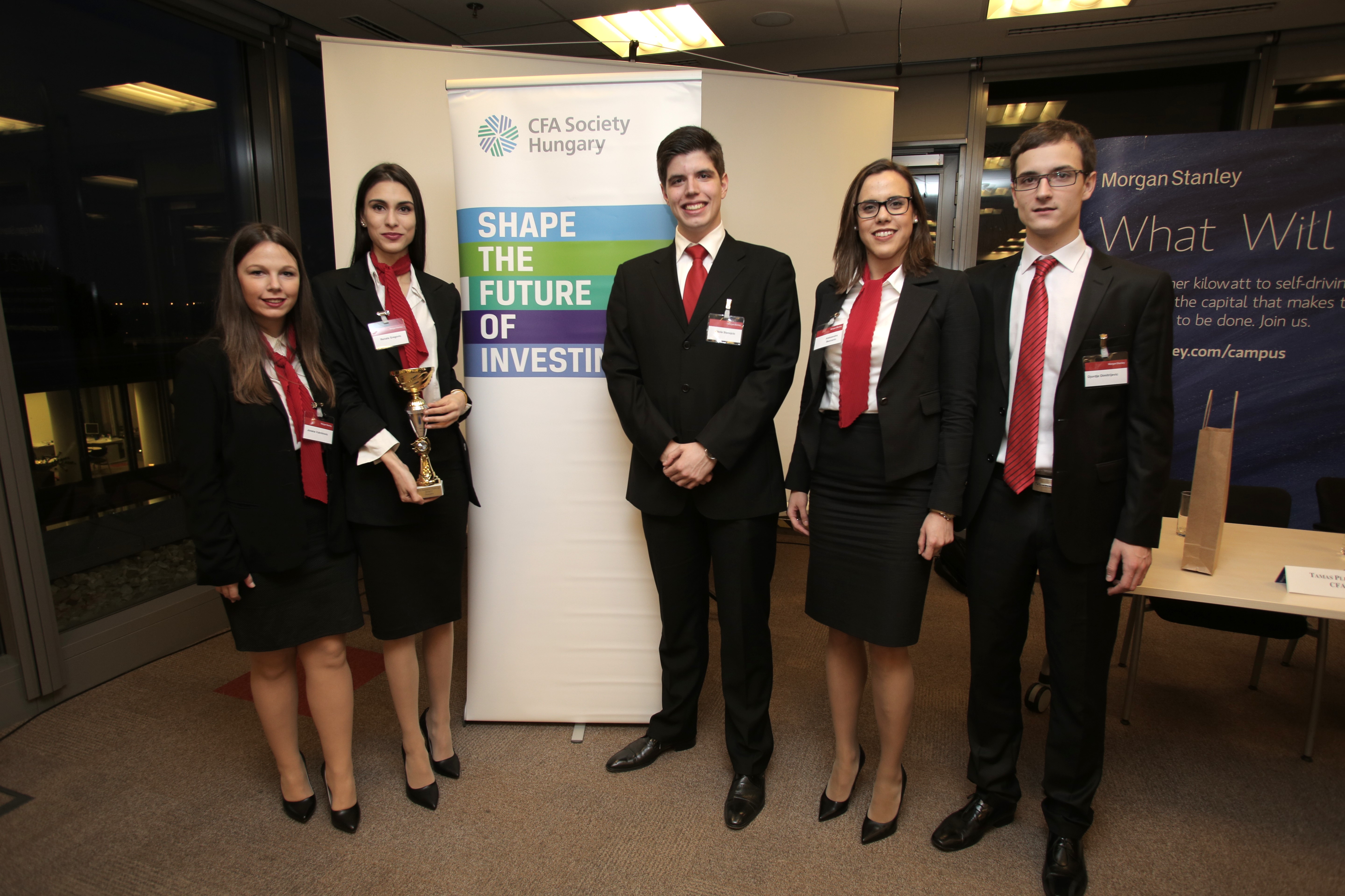 Idén először szerb egyetemisták nyerték a nemzetközi részvényelemzési verseny budapesti fordulóját
