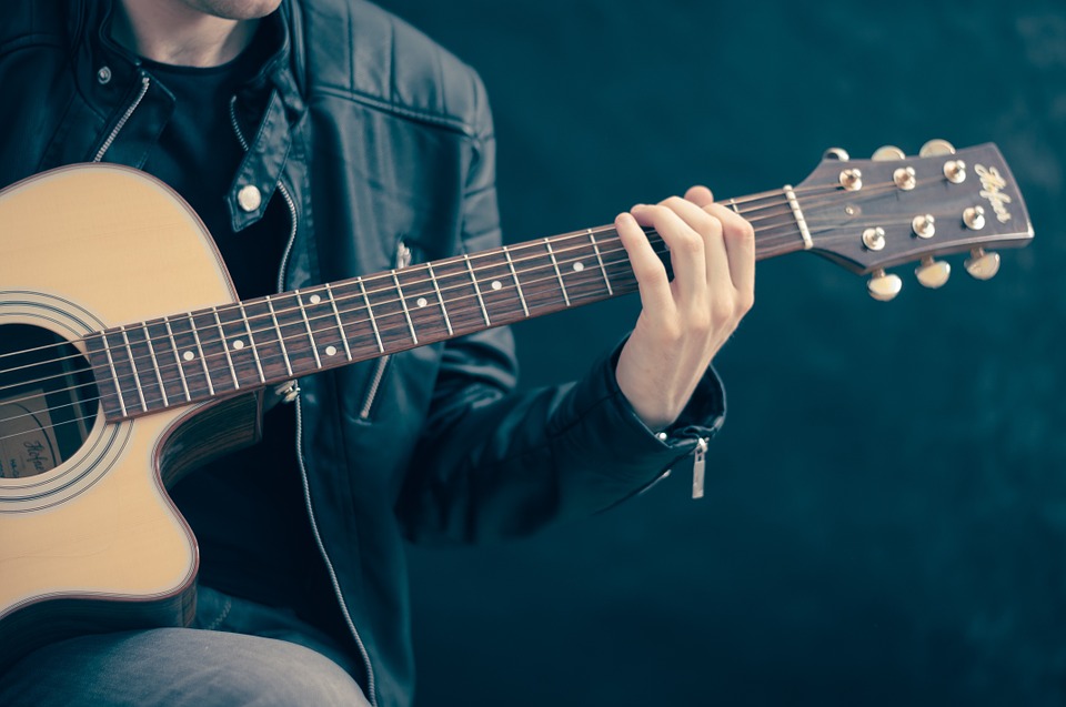 Magyar gitárművész nyert egy ukrajnai nemzetközi zeneszerzőversenyt