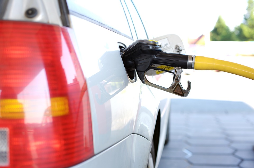 Csökken a benzin és a gázolaj ára