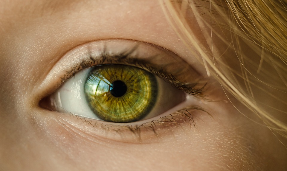 Hosszú távon a szemre is káros az UV sugárzás