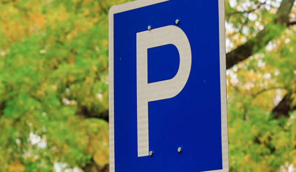 Parkolóhelyeket adott vissza a VI. kerületnek az új terézvárosi polgármester