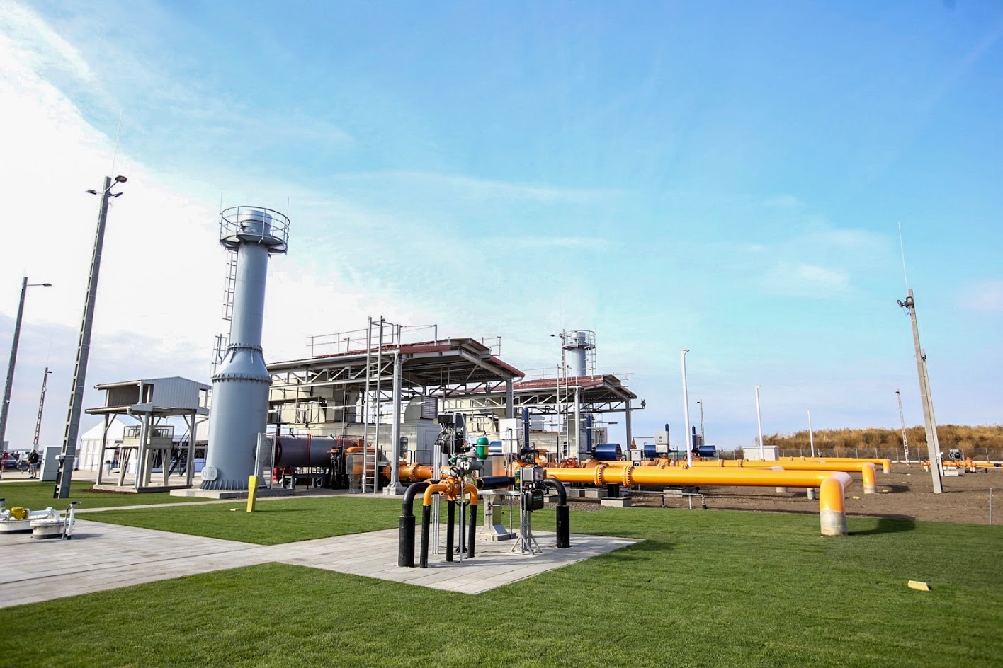 Gázkompresszor-állomást adott át a FGSZ Csanádpalotán