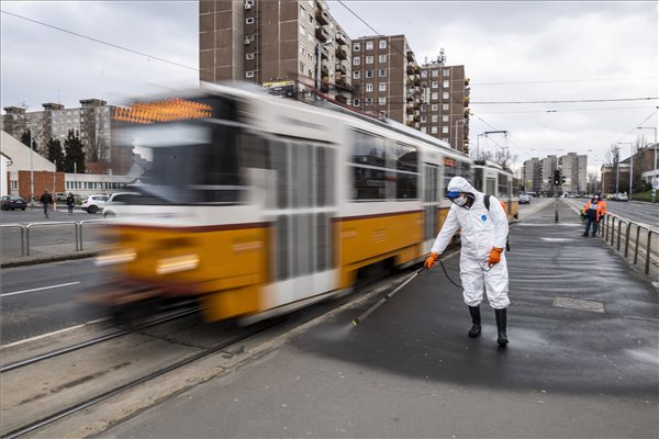 Szerdától új menetrend lesz érvényben a budapesti tömegközlekedésben