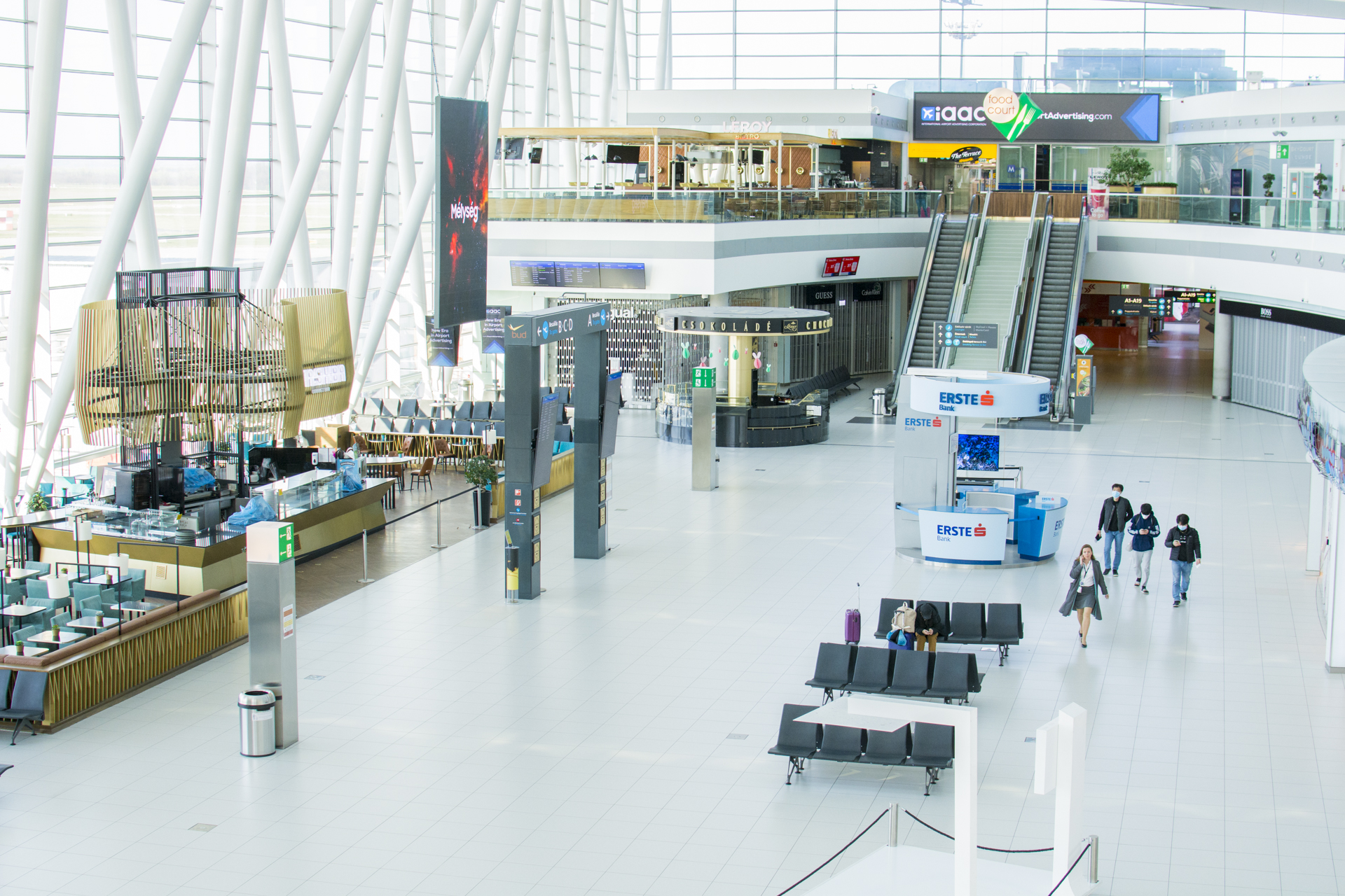 Mi van ma a magyar repülőtéren? Koronavírus jelentés