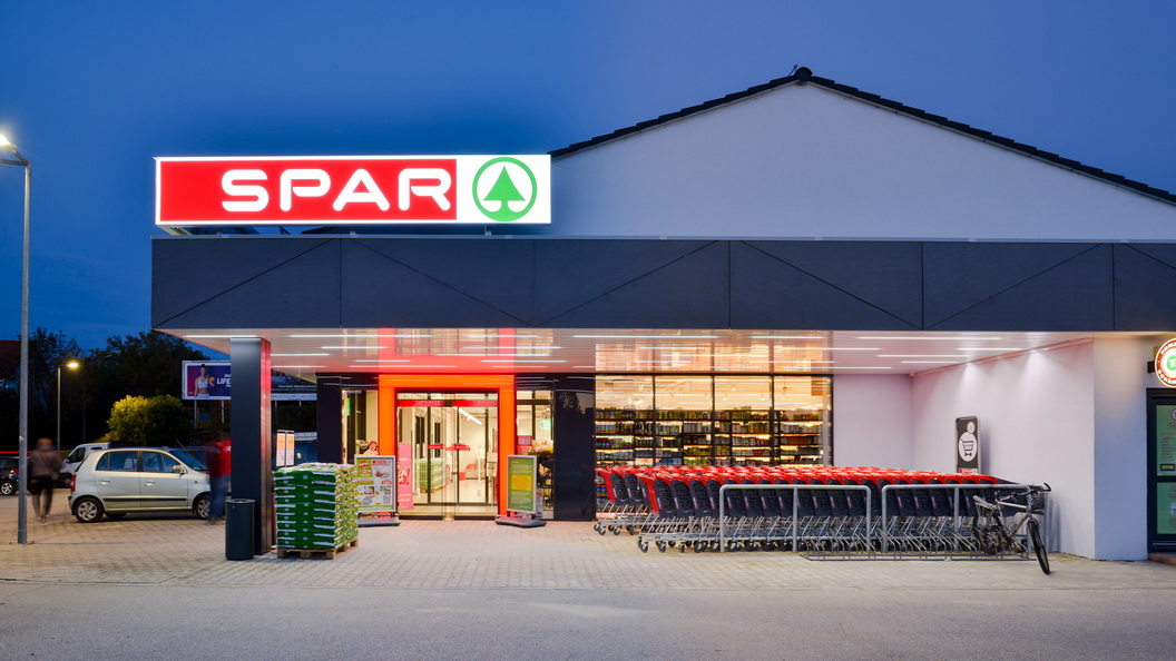 Csaknem 3 milliárd forintos beruházás a SPAR-nál: két új szupermarketet nyitott, négyet felújított a vállalat