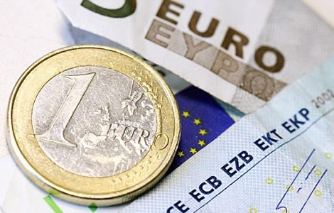 Nem változtatott az irányadó eurókamaton az EKB