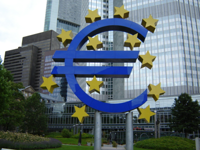 Draghi: folytatódik a monetáris ösztönzés