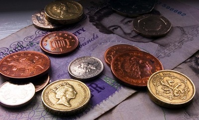 Lassult, de még 10 százalék felett a brit infláció