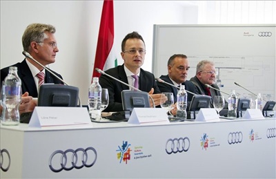 Júniusban nagygépeket is fogadhat a péri légikikötő