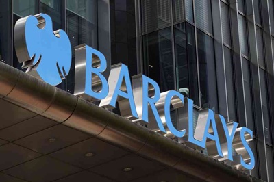 Leépítés és költségcsökkentés a Barclays-nál