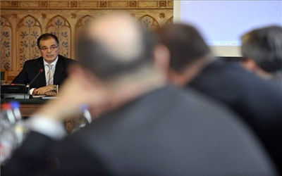 Simor: az MNB gazdálkodása szabályszerű és takarékos