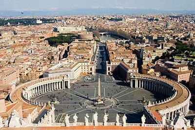 A Vatikán milliókkal segíti a rászorulókat