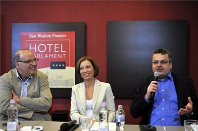 Bajnai: egy szűk érdekcsoport foglyul ejtette az államot