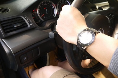 Labda után futó gyerekektől tör ki a frász 