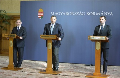 Lázár: Magyarország aláírta az orosz állami hitelnyújtásról szóló szerződést