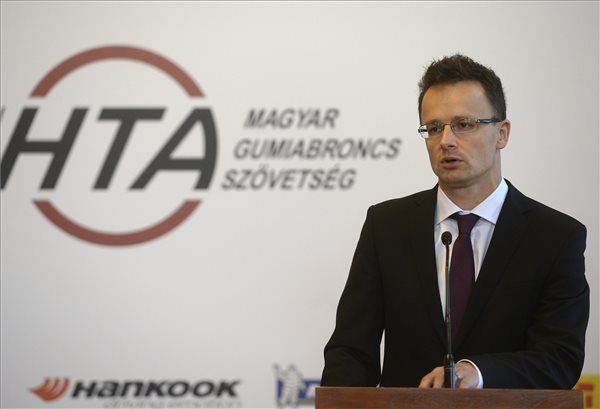 Együttműködési megállapodást kötött a HITA és a gumiabroncs szövetség