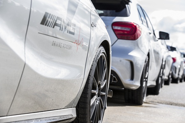 A Dunlop lett az AMG Driving Academy hivatalos abroncsbeszállítója
