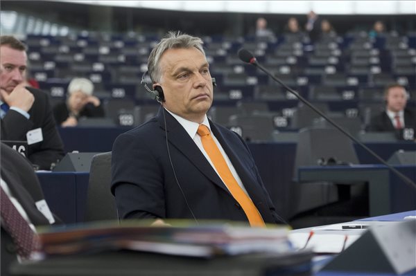 Orbán: a magyarok mondhassák meg, hogy legyenek-e bevándorlók Magyarországon