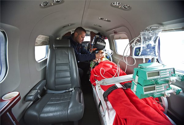 Elindult a légi betegszállítás Magyarországon