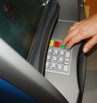 Miért olyan egyszerű egy ATM-et meghackelni?
