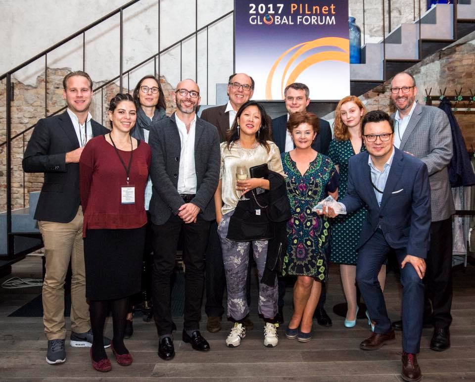 2017-ben a Dentons nyerte el az Év Pro Bono Ügyvédi Irodája Magyarországon díjat
