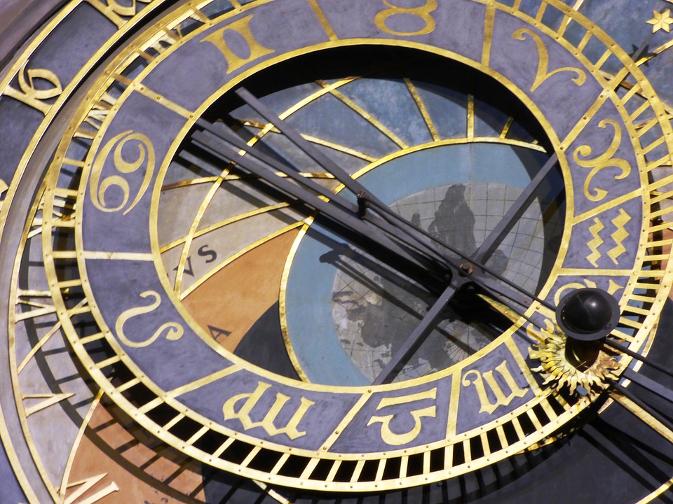 Felújítják Prága híres csillagászati óráját