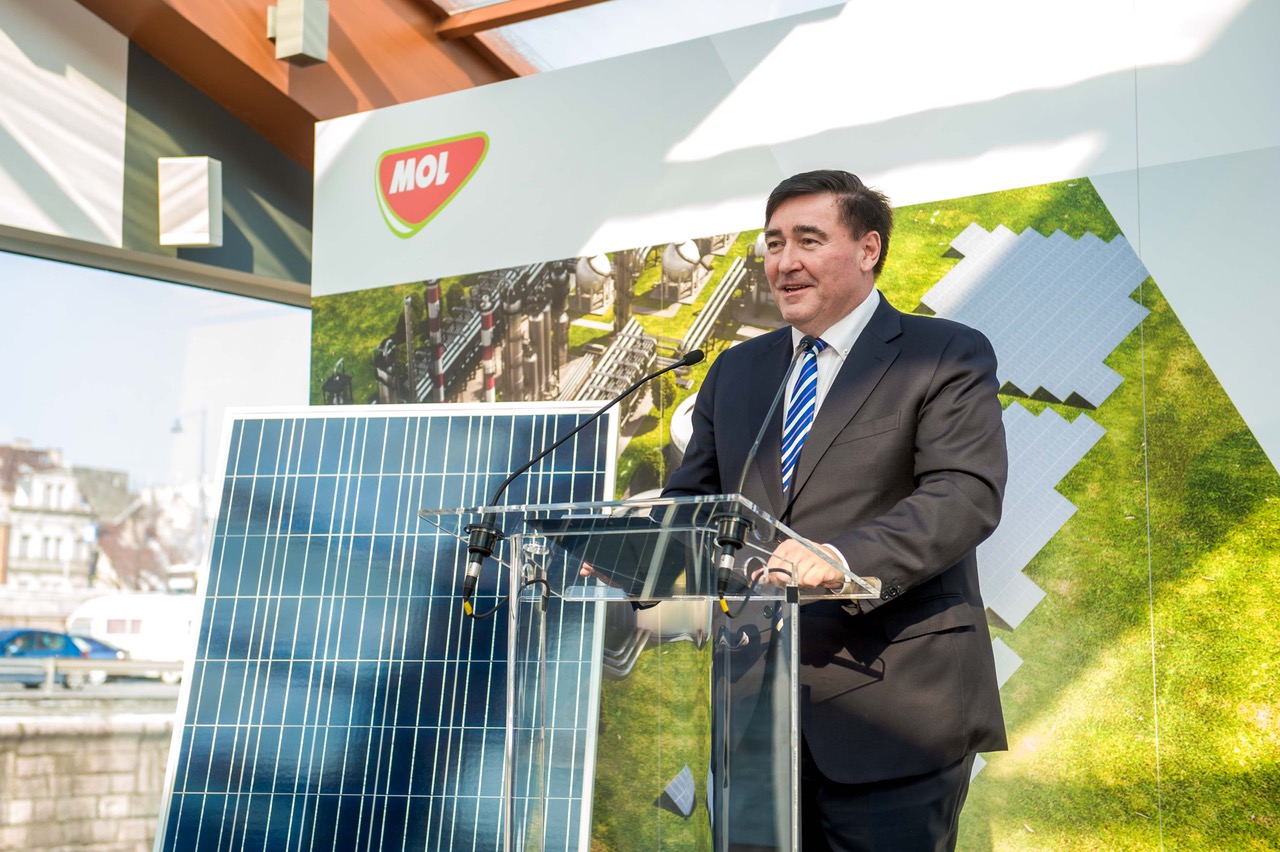 Megújuló energiában erősít a MOL : három napelempark épül hazánkban