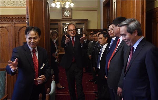 Jó a viszony Magyarország és Vietnam között
