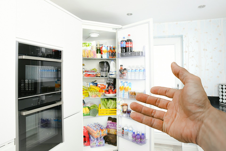 Ezzel trükkel felére csökkentheted a hűtőszekrényed áram-fogyasztását
